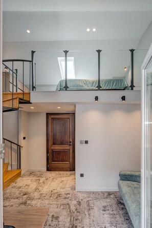 Luxury Suite | Egyptian cotton sheets, premium bedding, memory foam beds, minibar - Makarun Heritage Rooms (Split)