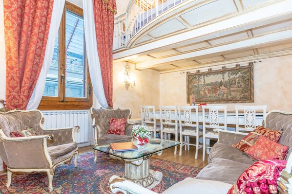 Appartement, accessible aux personnes à mobilité réduite, fumeur | 3 chambres, bureau, Wi-Fi