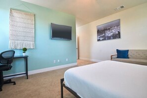 4 bedrooms, desk, iron/ironing board, travel cot