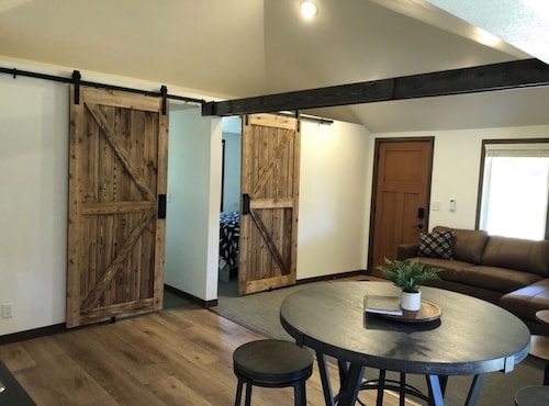 Horse Creek Resort - Cabin 1