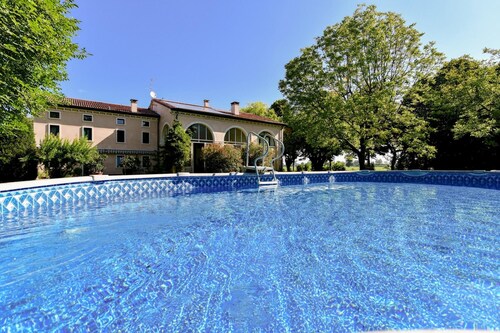 The Mulberries Three Bedroom and two Bathroom Apartment