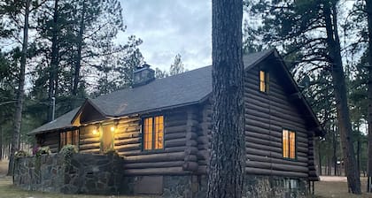 Historic Log Cabin- A True Black Hills Original