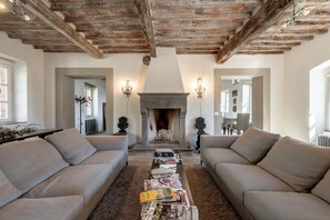 Villa | 7 bedrooms - Palazzo Giusti in Pescaglia (Pescaglia)