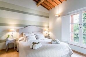 Villa - Villa sul Fiume in Monte San Quirico (Lucca)