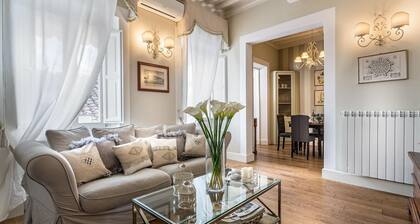 Casa Raffa in Lucca With 2 Bedrooms and 2 Bathrooms