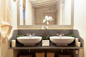 House, Smoking | Bathroom - Cottage Nanni in Pescia (Pescia)