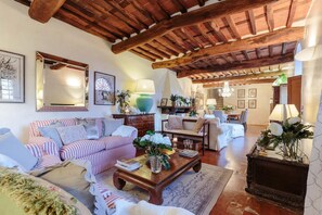 4 bedrooms - Villa Viola Residenze Seicento (Capannori)