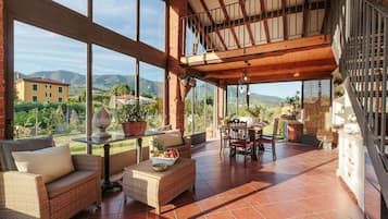 House, Smoking | 5 bedrooms