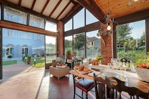 House, Smoking