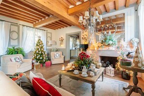 Villa | 4 Schlafzimmer, WLAN