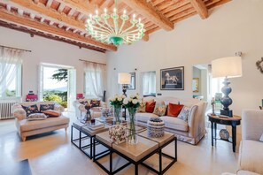 Villa | 10 Schlafzimmer, WLAN