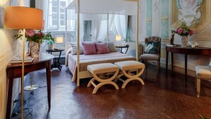 บ้านพัก | 8 ห้องนอน