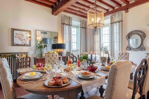 Villa | 6 bedrooms - Villa Il Castello in Lucca (Lucca)