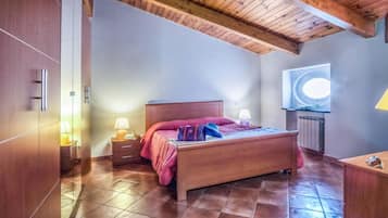 Apartment, Smoking | 3 bedrooms