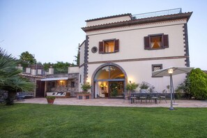 Villa, fumatori | 5 camere, una scrivania, Wi-Fi