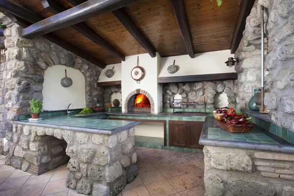 Villa, fumatori | 5 camere, una scrivania, Wi-Fi