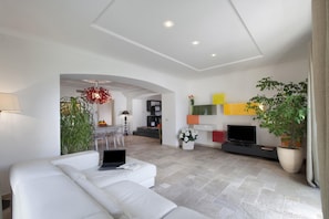 House, Smoking