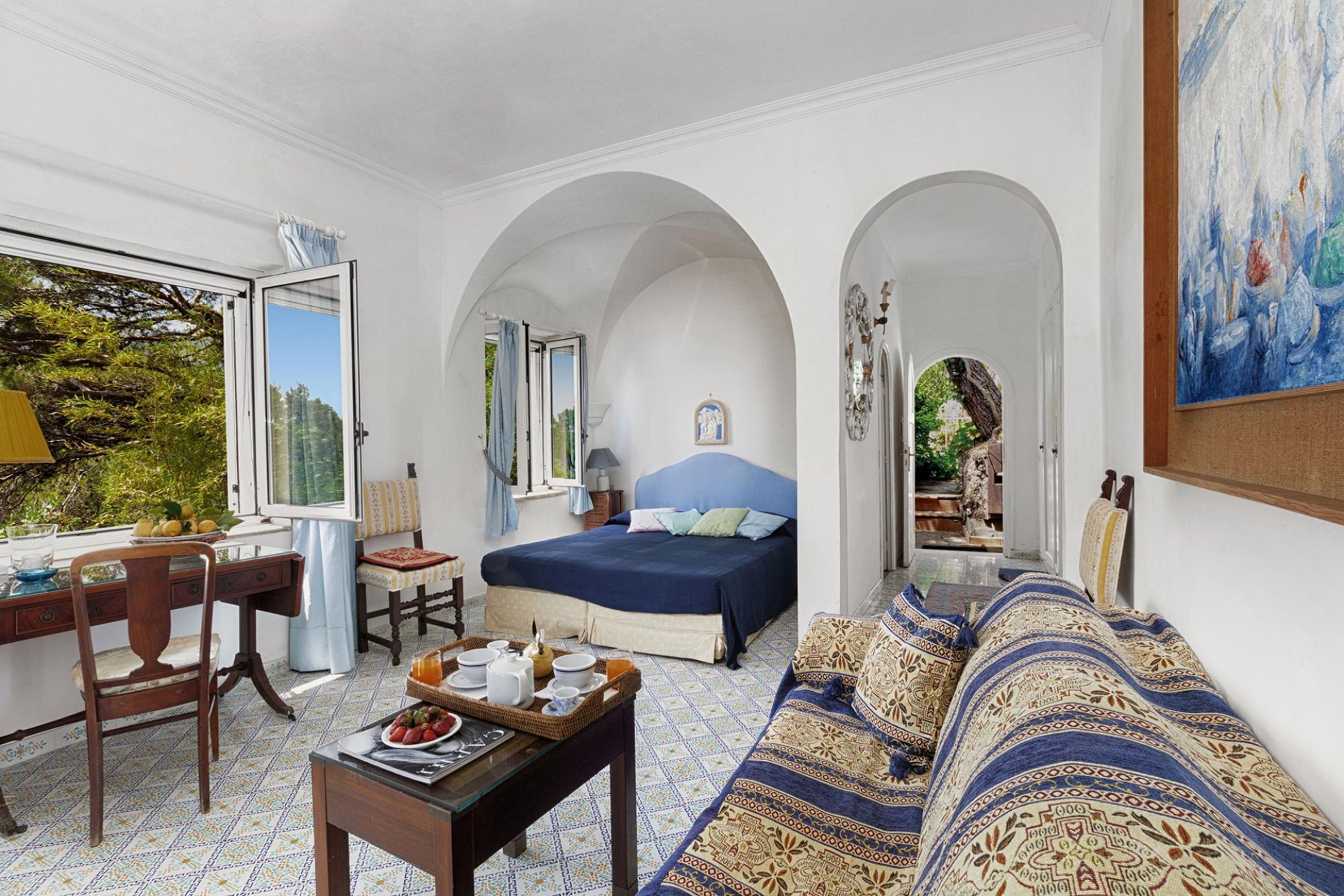 4 bedrooms, iron/ironing board, WiFi