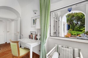 Villa | 4 bedrooms, iron/ironing board, WiFi - Villa Polifemo in Capri (Capri)