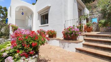 Villa | 4 bedrooms, iron/ironing board, WiFi