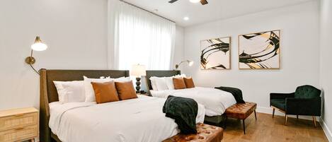 4 bedrooms, desk, iron/ironing board, free WiFi