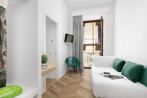 Casa 80 in Sorrento With 3 Bedrooms and 2 Bathrooms