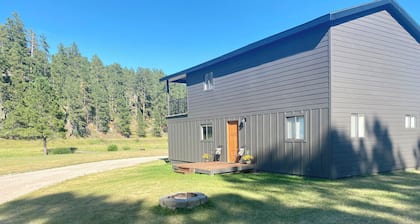 Horse Creek Resort - Cabin 6