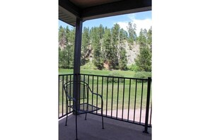 Property grounds - Horse Creek Resort - Cabin 6 (Rapid City)