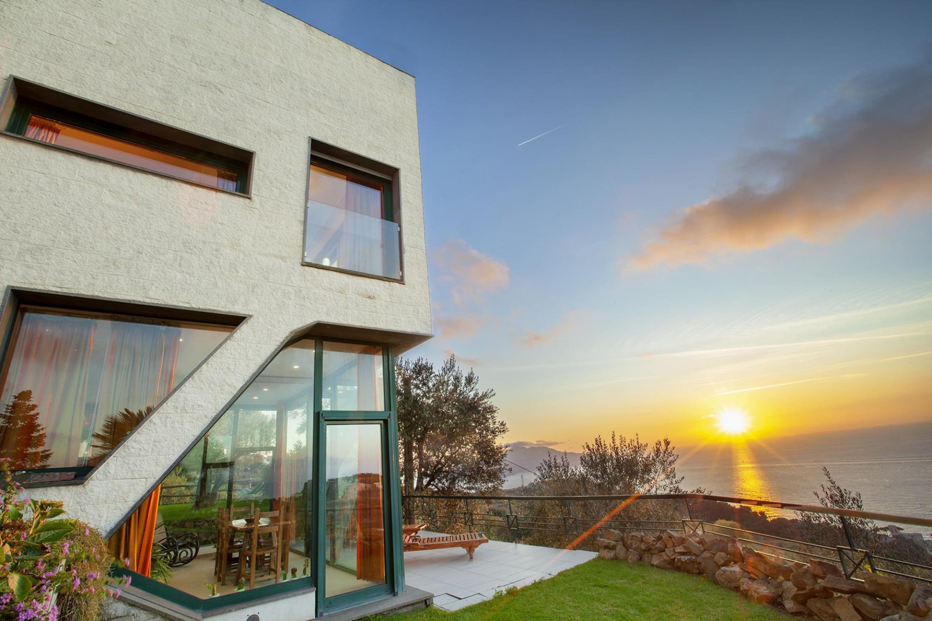 House, Smoking | 12 bedrooms