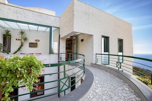 Villa, fumatori