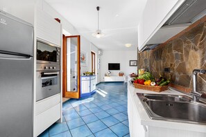 Vila | 5 quartos, escrivaninha, Wi-Fi