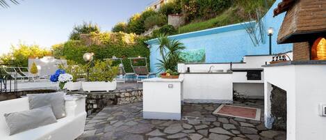 Villa | 5 bedrooms, desk, WiFi