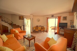 Villa | 3 camere, ferro/asse da stiro, Wi-Fi
