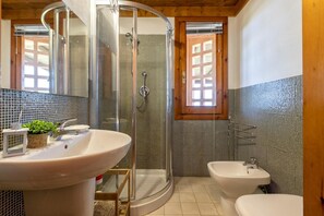 Villa | 2 sovrum och resesäng