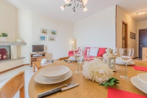 อพาร์ทเมนท์ | 1 ห้องนอน, เตารีด/โต๊ะรีดผ้า, Wi-Fi