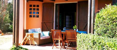 Ferienhaus | 2 Schlafzimmer, Reisekinderbett