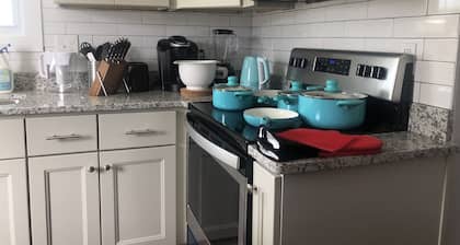 *20% OFF Newly Remodeled #3* 5min walk to the Beach, Amazing Virginia Pro Host.