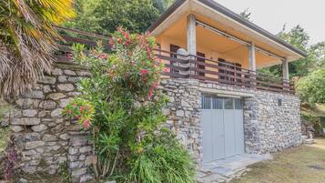 Apartment | Bahagian luar