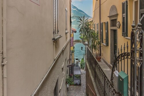 Casa Camelia Varenna