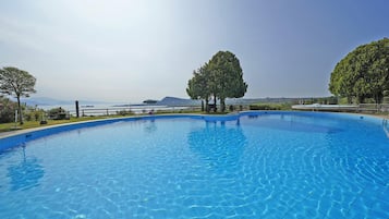 Apartment | 2 bedrooms, WiFi