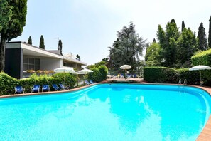 Room - Residenza Villa Alba (Gardone Riviera)