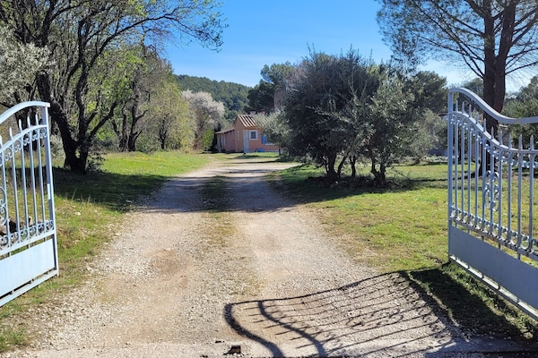 Entrée avec portail
