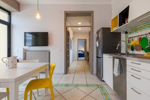 2 bedrooms, WiFi - Bright Rooftop at CVE (Naples)