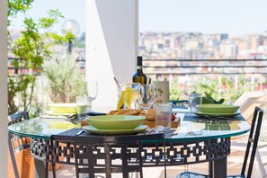 2 bedrooms, WiFi - N Attic a Vomero Penthouse Terrace (Naples)
