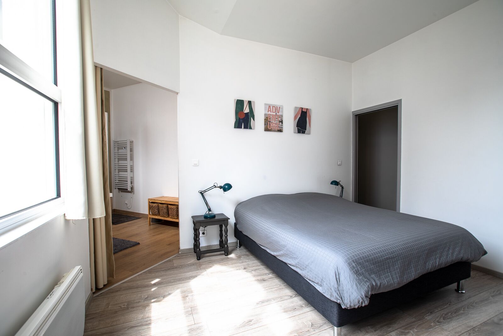 1 chambre, bureau, fer et planche à repasser, Wi-Fi gratuit