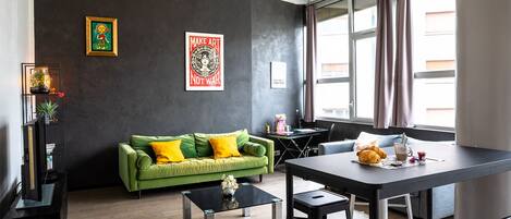 تلفزيون، كُتُب