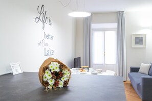 House - White Flat in Como City Center (Como)