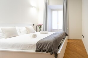 1 bedroom - White Flat in Como City Center (Como)