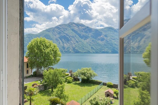 Apartment | 2 bedrooms - Co-f181-acol3a1 - Tina s Window on Lake Como (Tremezzina)