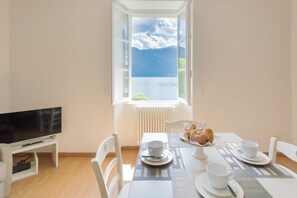 Apartment | 2 bedrooms - Co-f181-acol3a1 - Tina s Window on Lake Como (Tremezzina)